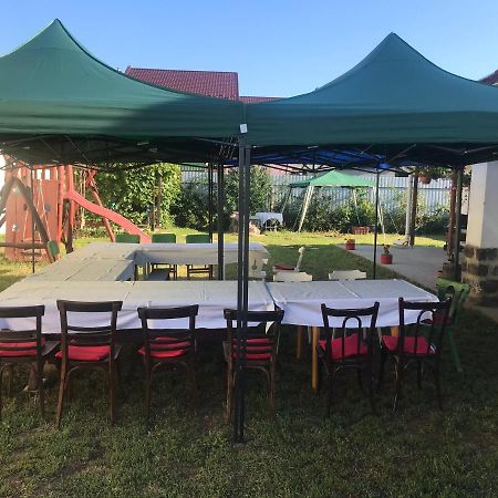 Oncsa Vendeghaz Hotel Gyöngyös Екстериор снимка