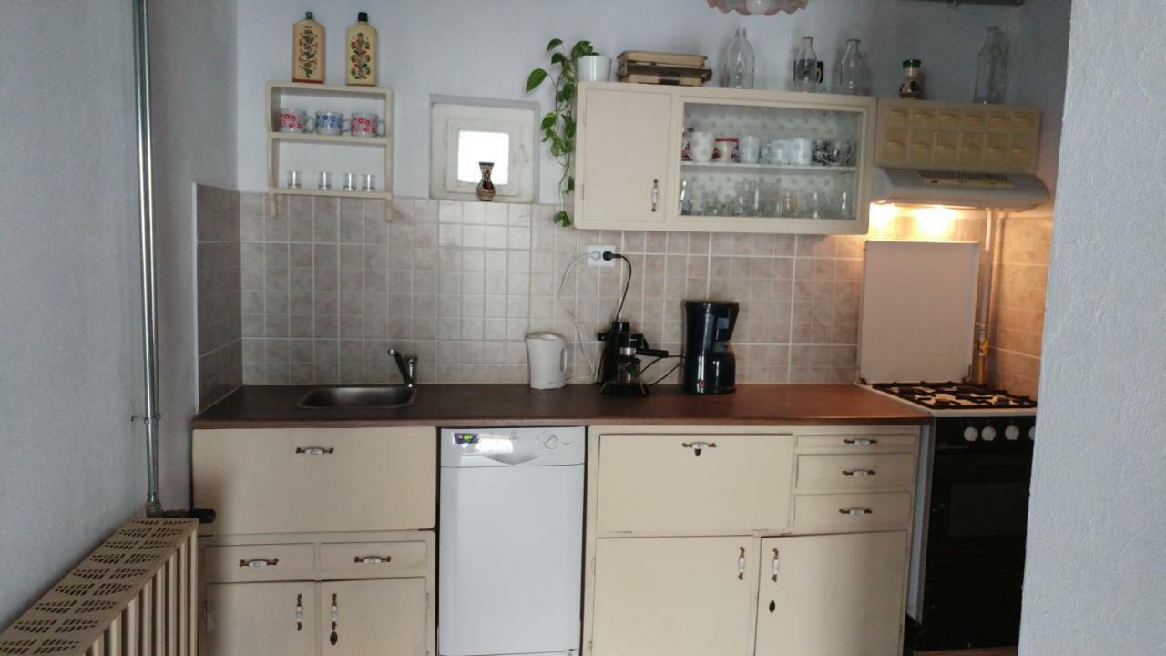 Oncsa Vendeghaz Hotel Gyöngyös Екстериор снимка