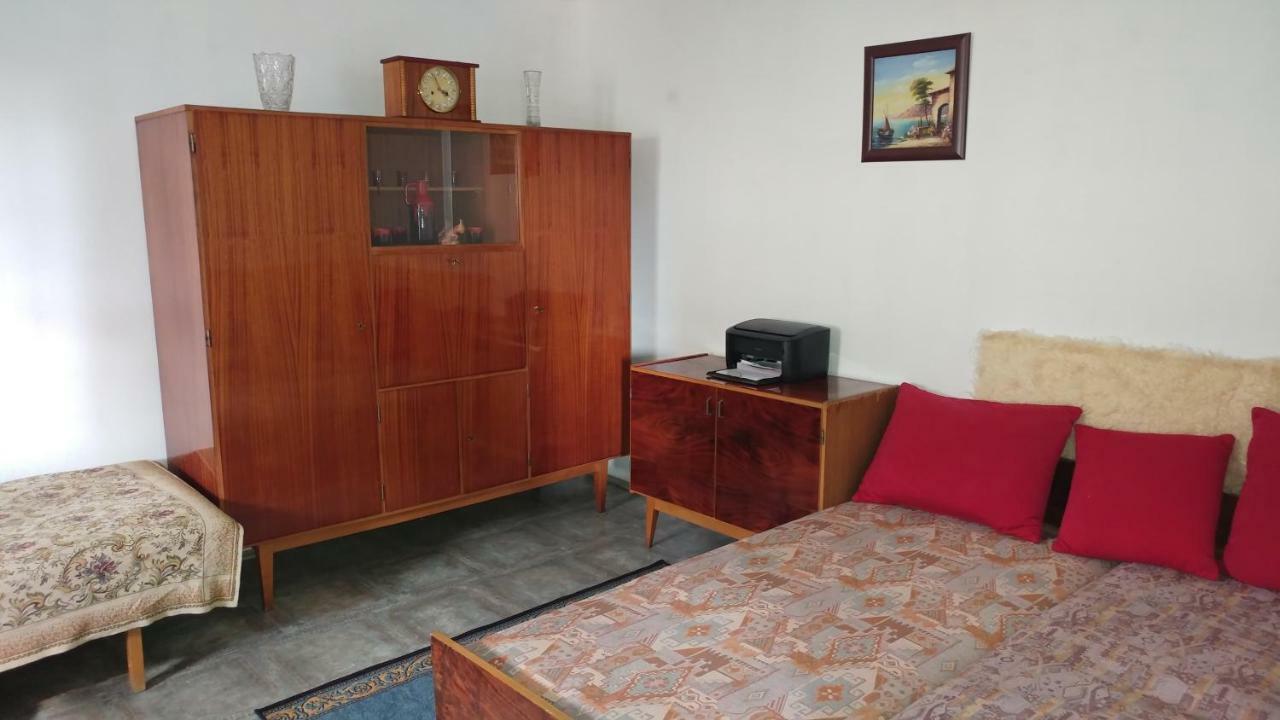 Oncsa Vendeghaz Hotel Gyöngyös Екстериор снимка