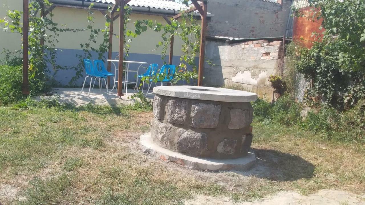 Oncsa Vendeghaz Hotel Gyöngyös Екстериор снимка